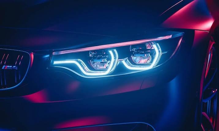 لامپ و هدلایت